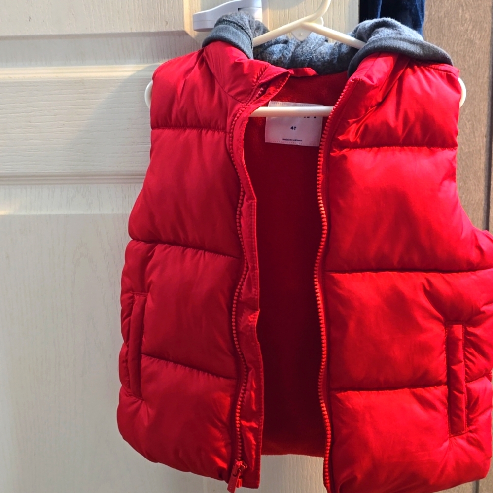Red puffer vest size 4t